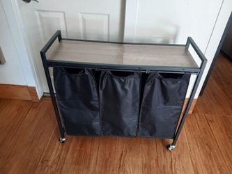 Laundry hamper