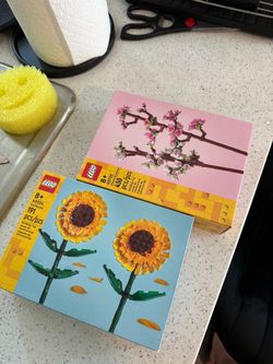 Brand new never opened Lego flowers