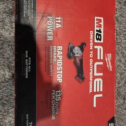 Milwaukee $190 Comes With  a New Battery-se Abla Español