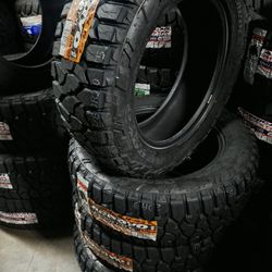 Set of four New Arroyo 275/60R20 $700