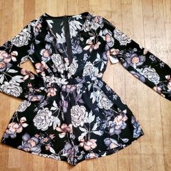 Long Sleeve Romper (M)