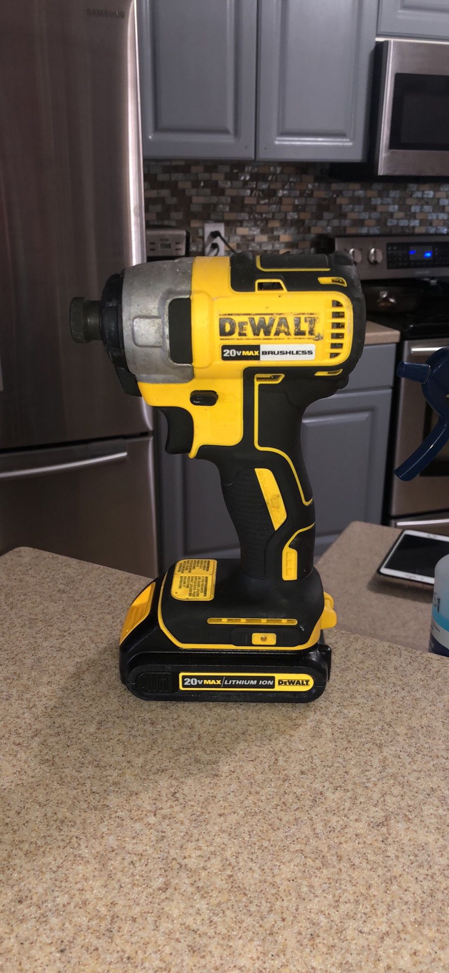 Dewalt drill 20v