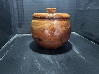 Aromatic Cedar Bowl With Lid