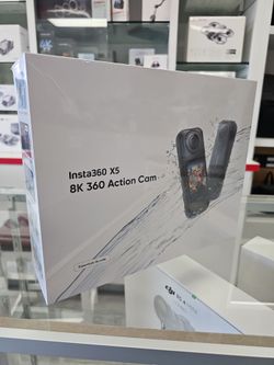 Insta360 X5 Essential Bundle