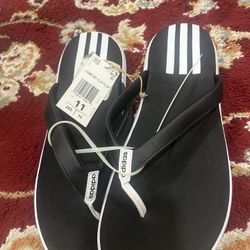 ADDIDAS COMFORT FLIP FLOPS SIZE 11