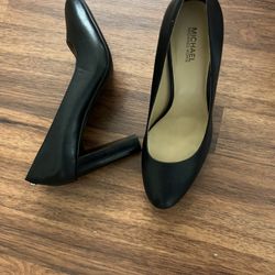 Micheal  Kors  Shoes Size 6 1/2