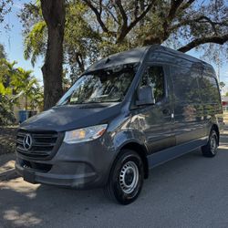 2019 MERCEDES-BENZ SPRINTER 2500 CREW 