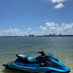 Yamaha VX HO With Trailer - 40h New Under Warranty 