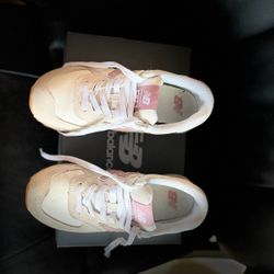 Women’s New Balance 574 Size 7 