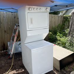Whirlpool Stacked Set With Warranty. 