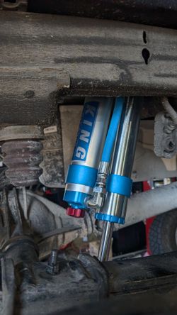 King 2.5 Rear Shocks Available For GMC Sierra 1500 & GMC Yukon