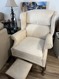 Ivory Seat 