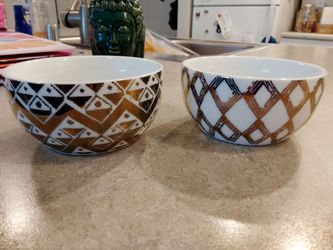 Set of decorative bowls
