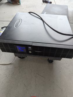 Cyberpower OR2200 UPS