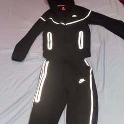 Black Reflective Nike Tech Men Size XS 