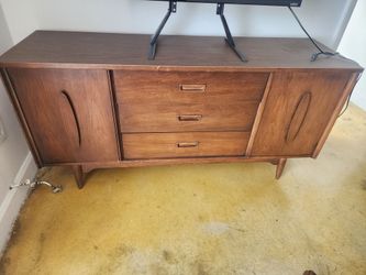 TV table