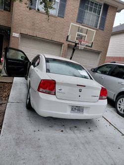 2009 Dodge Charger (White)