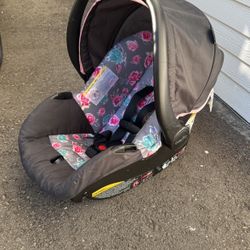 Car seat for newborn