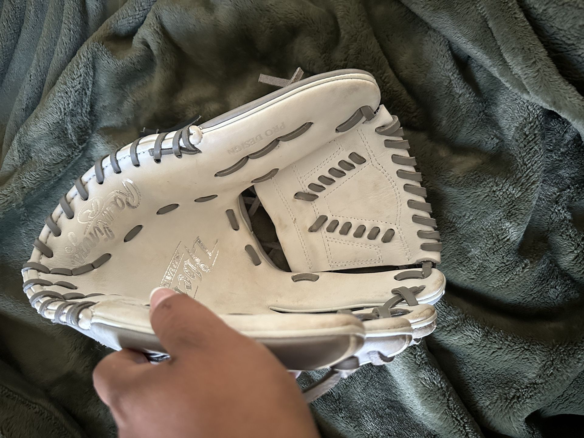 Rawlings Liberty Glove 12 1/2 Inch