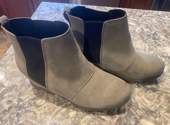 Brand New Sorel Joan of Arctic Wedge II Chelsea Boots – Women’s Size 10 (Sage)