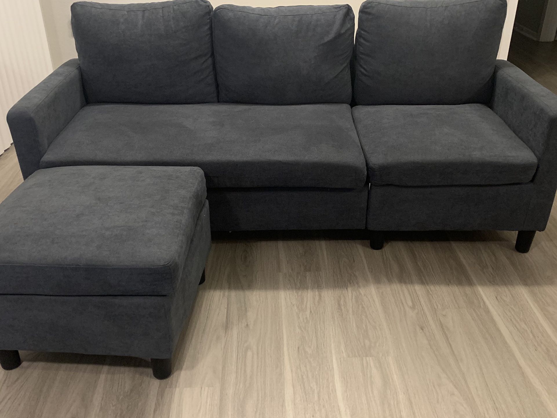 3 Seater Sectional Couch With Footstool