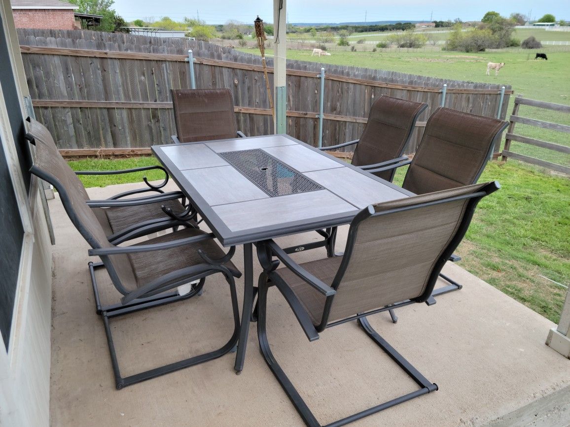 Hampton Bay Outdoor Patio Dining Table Set