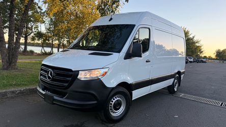 2023 Mercedes-Benz Sprinter 2500