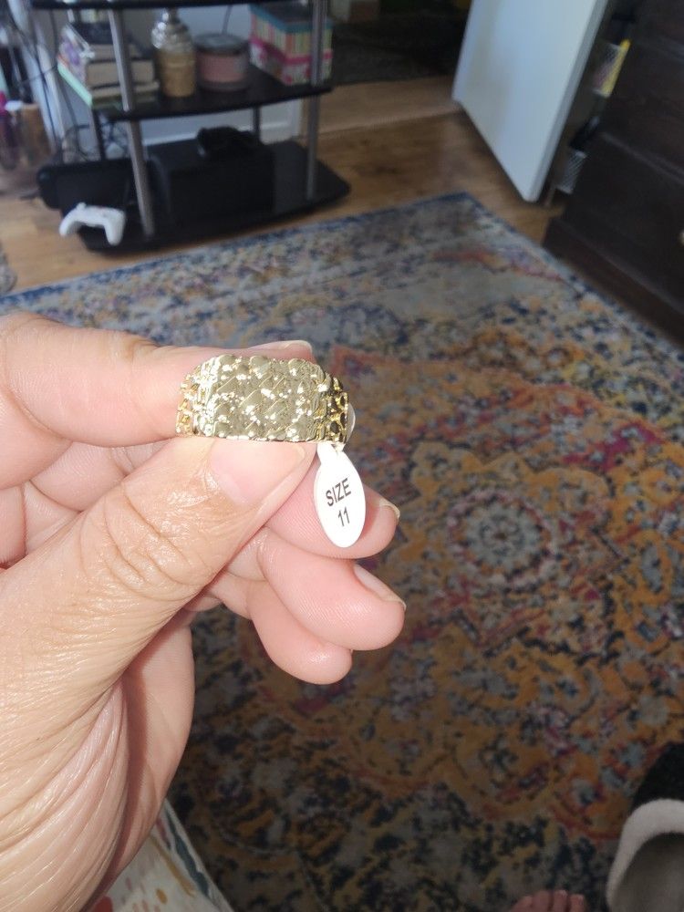 Mens Size 11 Nugget Ring Gold Plated. Long Lasting