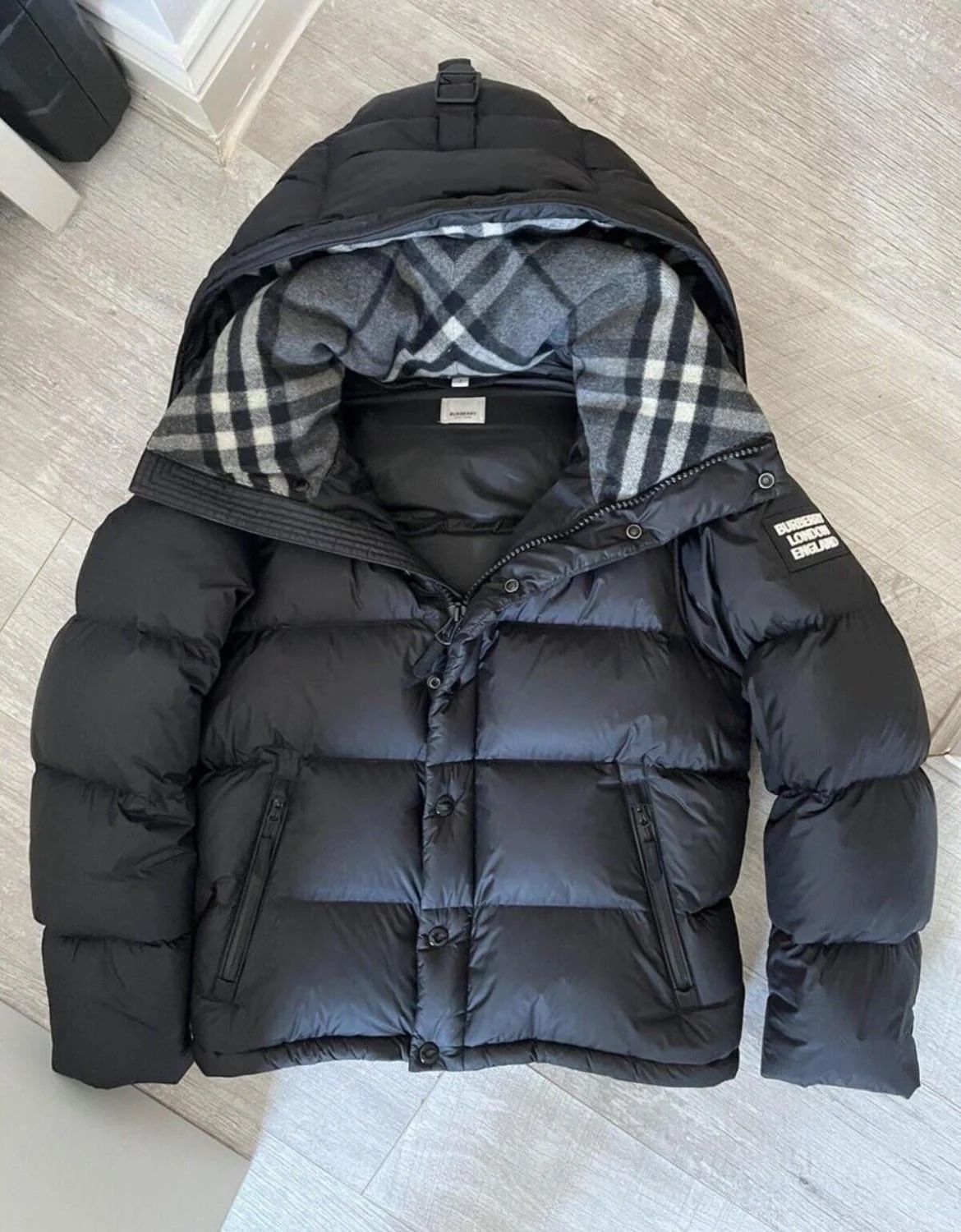 Burberry Puffer coat Black