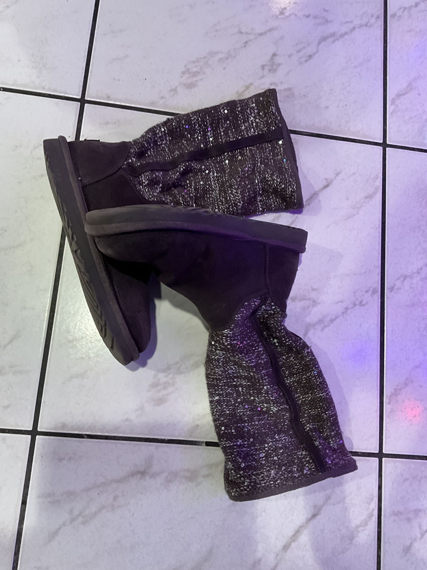 UGG used 8 Women’s boot