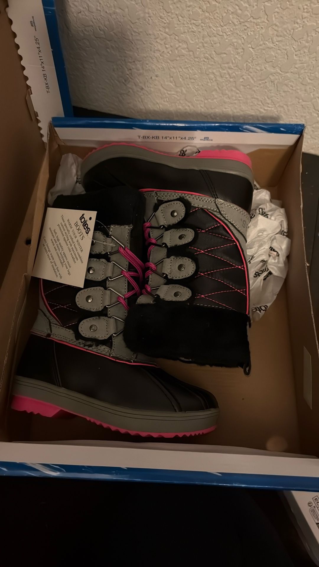 Totes Snow Boots