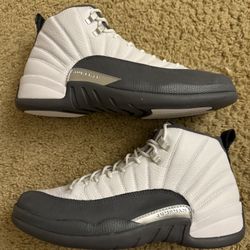 Size 11 (New without box) - Air jordan 12 retro Dark grey 