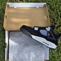 Jordan 4 White Thunder