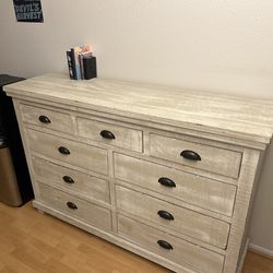 🔥 Large 9-Drawer Farmhouse Dresser – Light Wood – Clean & Spacious