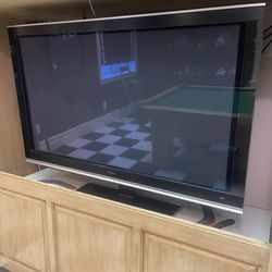 Hitachi 55” flat screen TV