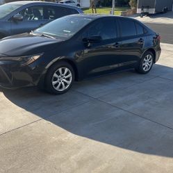 2020 Toyota Corolla(Clean Title)