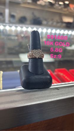 FANCY WOMENS GOLD RING