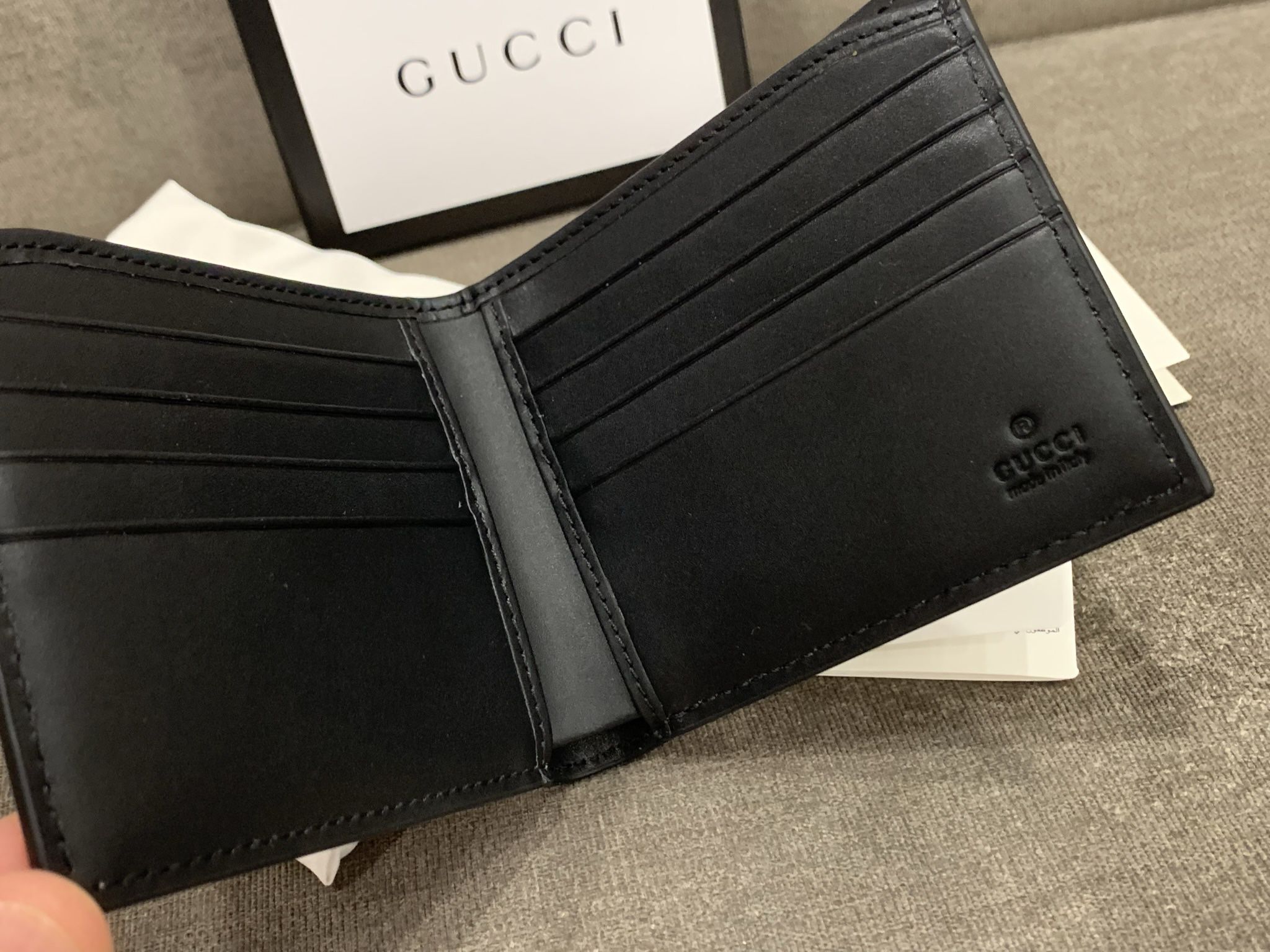 Men's Gucci Wallet for Sale in Queens, NY - OfferUp