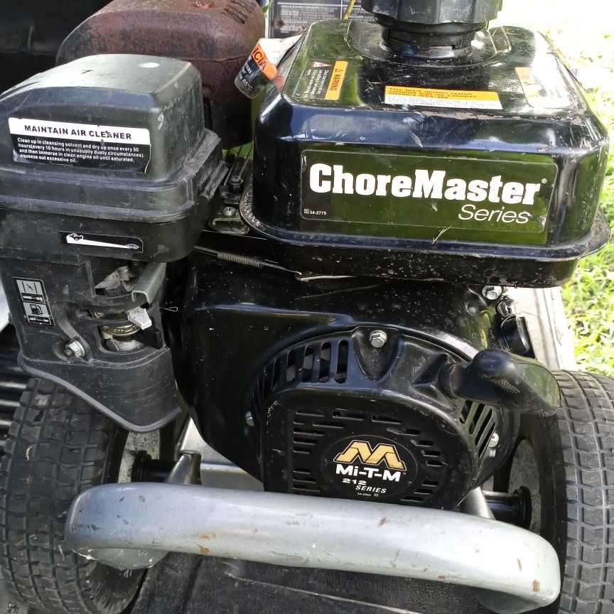 MTI 2800 PSI PRESSURE WASHER Roof Cleaning WORKING EXCELLENT. Price Is Firm NO HOSE INCLUDED