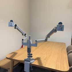 Humanscale M/Flex Dual Monitor Stand Arm – Clamp Mount, M8 Screws, 2 VESA Plates