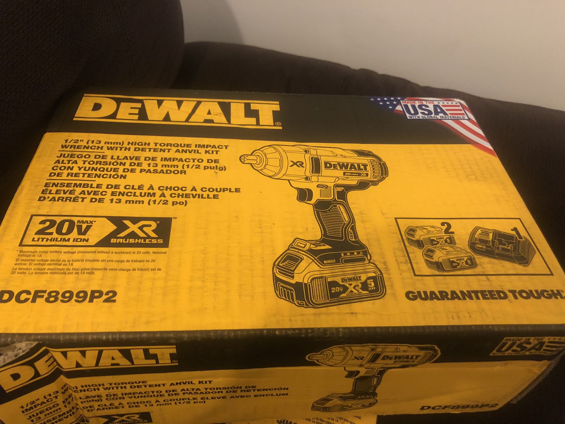 Brand new 1/2 impact wrench 2 batteries and charger
