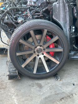24 dubs 6 lug chevy 80% nitto tires  5 rims and tirea