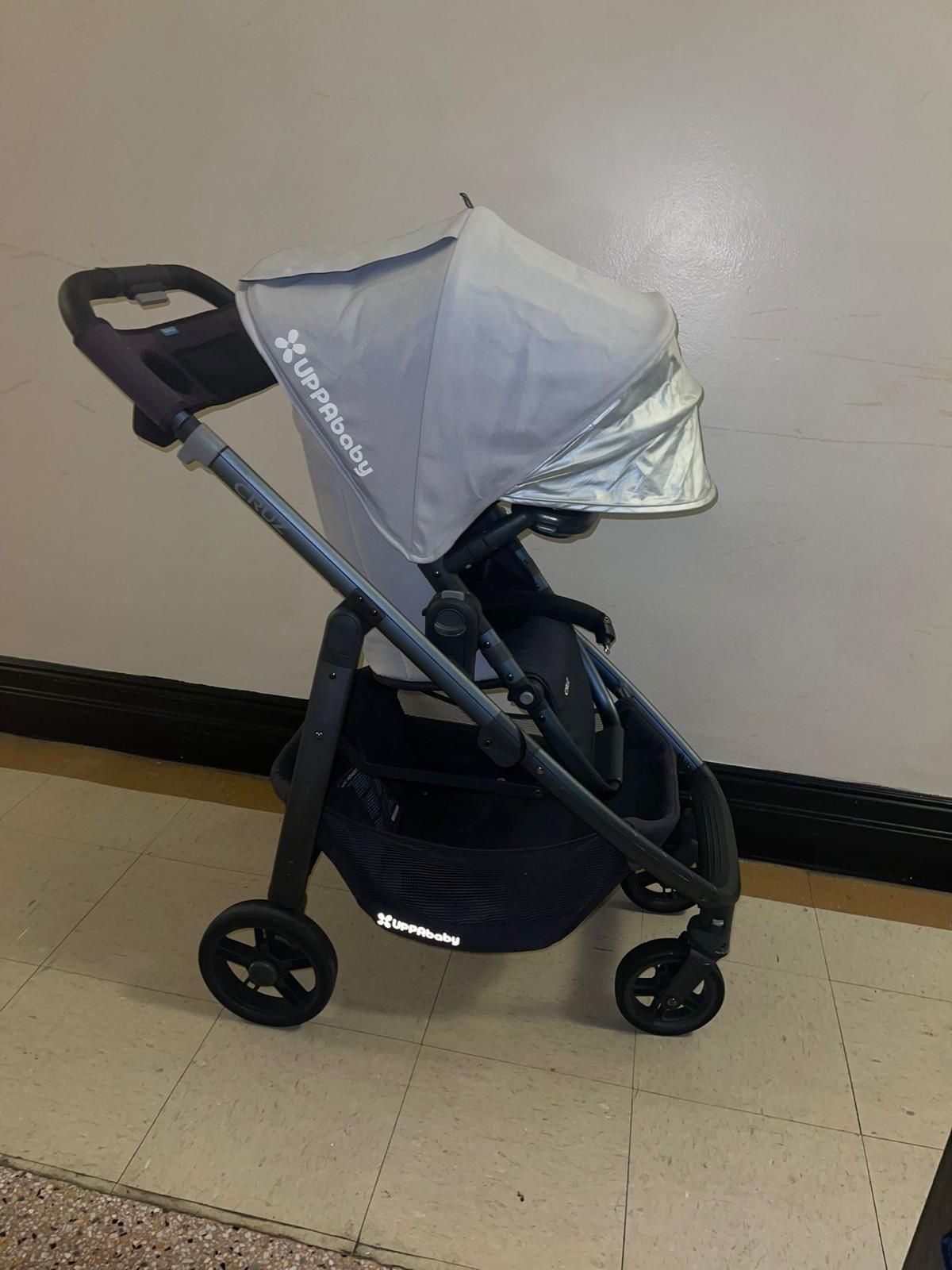UPPAbaby CRUZ V2 Stroller  Here's some information about this stroller: Compact and maneuverable: Designed to be compact without compromising function