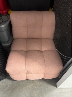 Pink swible Accent Chair