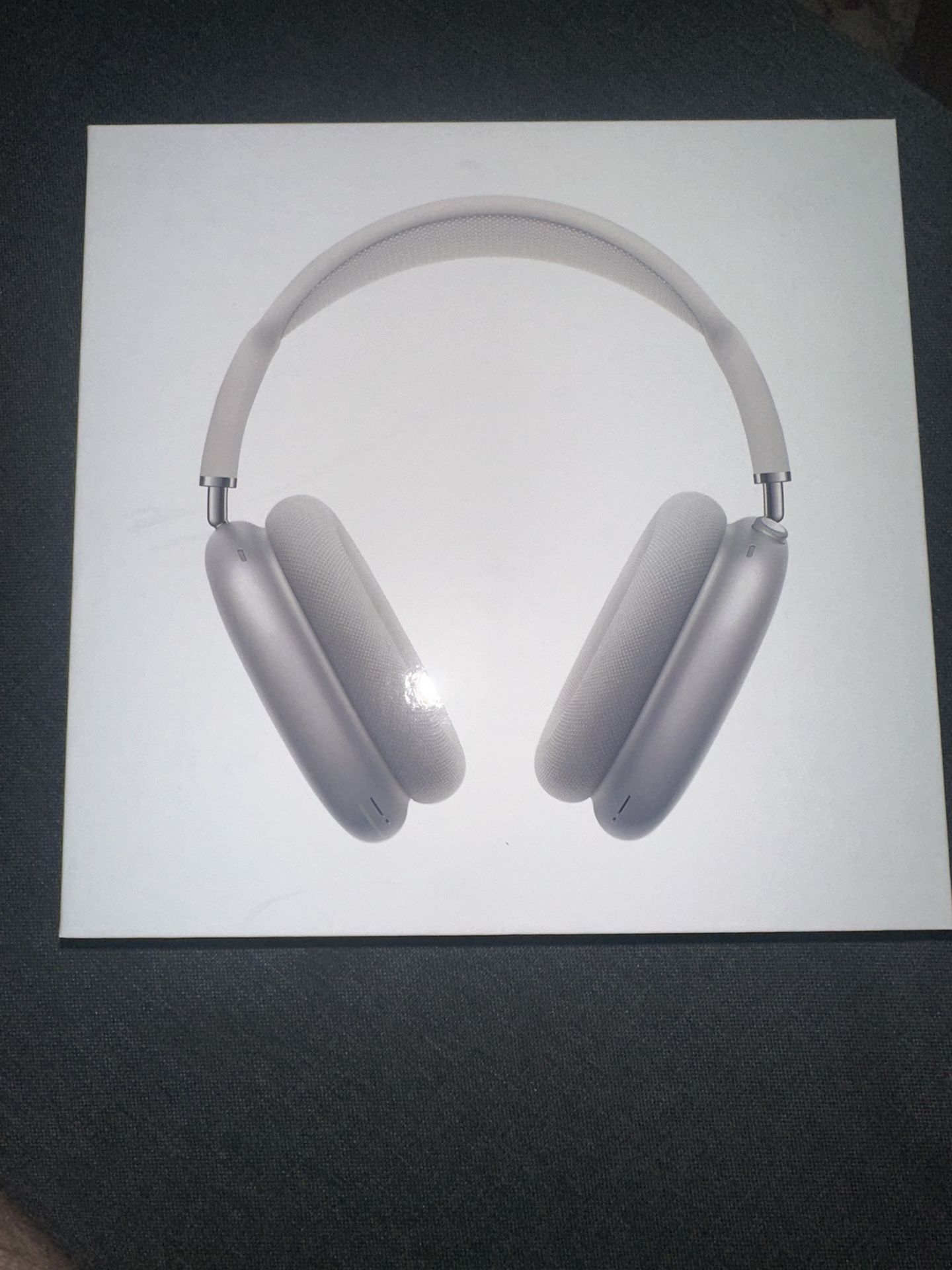 Apple AirPod Maxs Silver