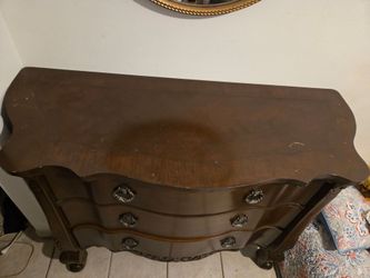 Three drawer wood dresser