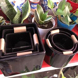 A Set Of 3 Pcs Black Ceramic Pot
