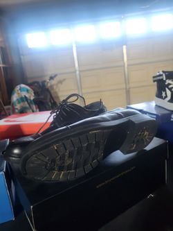 Tres pares de zapatos  todos son 7.5