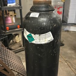 nitrogen tank 
