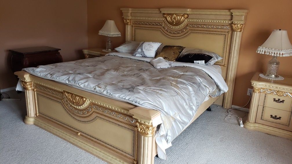 CALIFORNIA KING BEDROOM SET